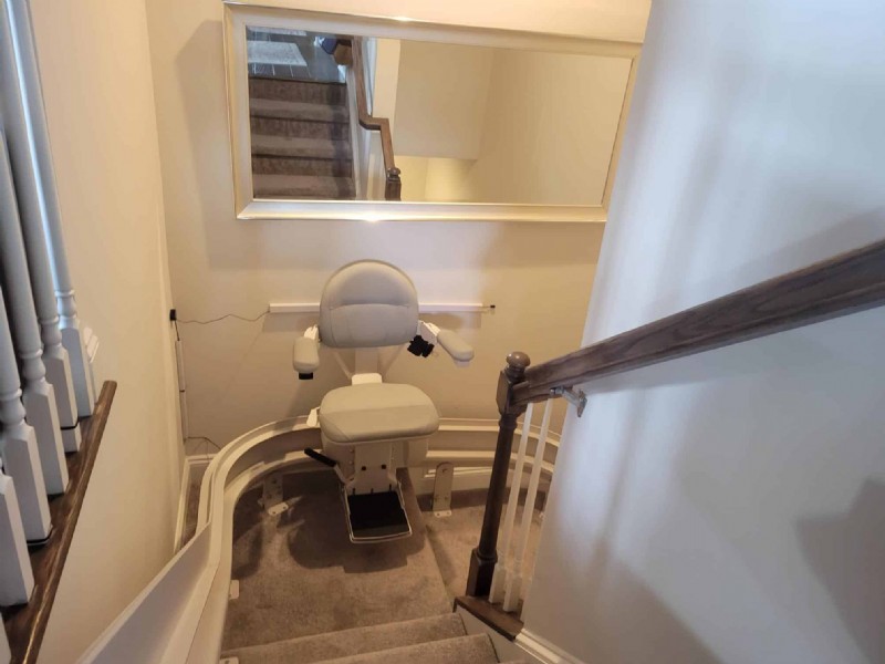 custom curved stairlift Newtown Square PA from Lifeway Mobility
